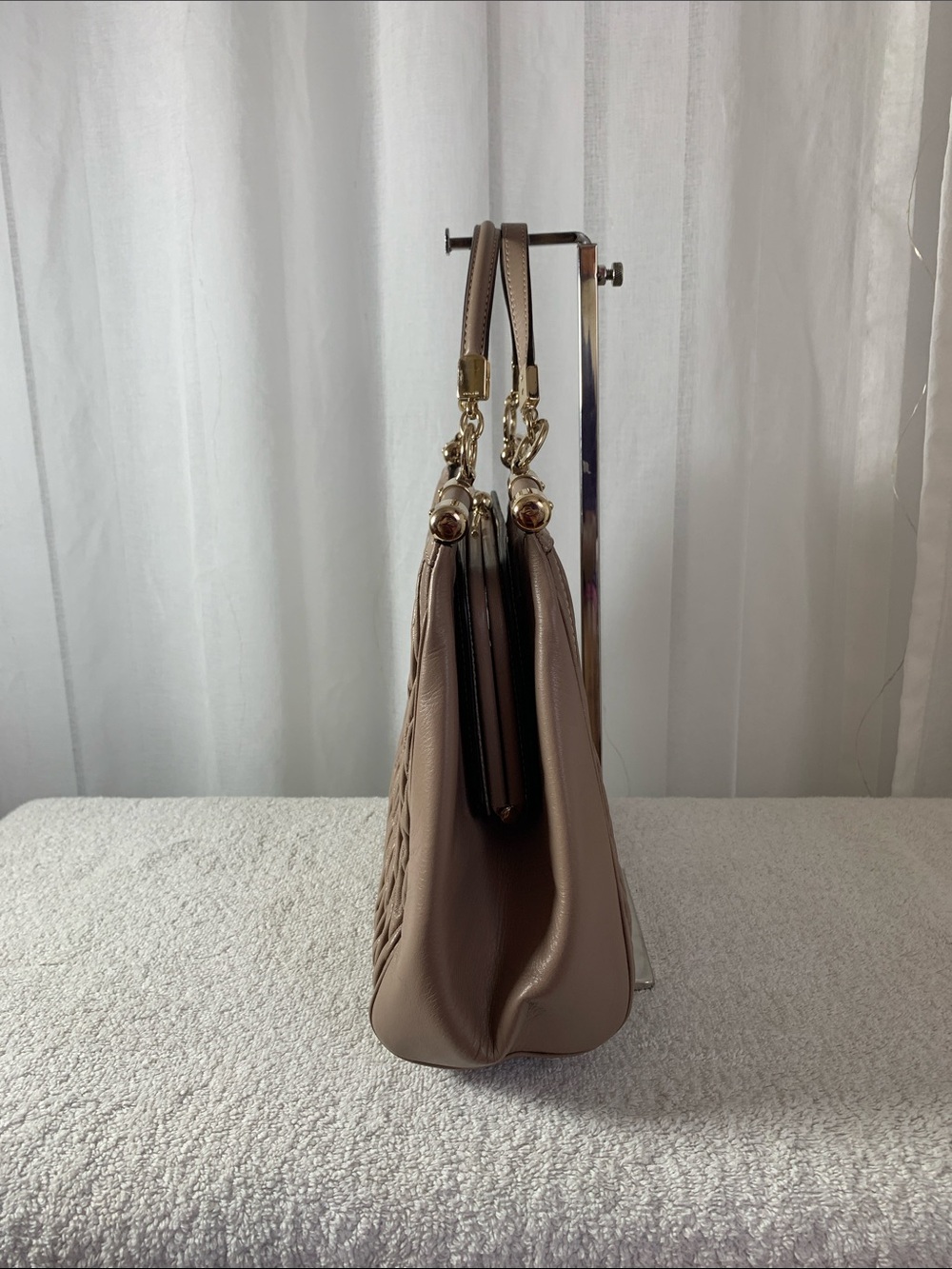 GUC Coach Madison Gather Twist Camie Satchel L 12” x H 10” x D 3.5” - Picture 2 of 7